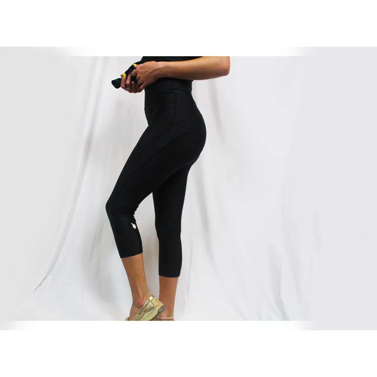 furrresist_black_capri_leggings_2.webp Ryan's Pet Supplies FurRResist Black Capri Leggings