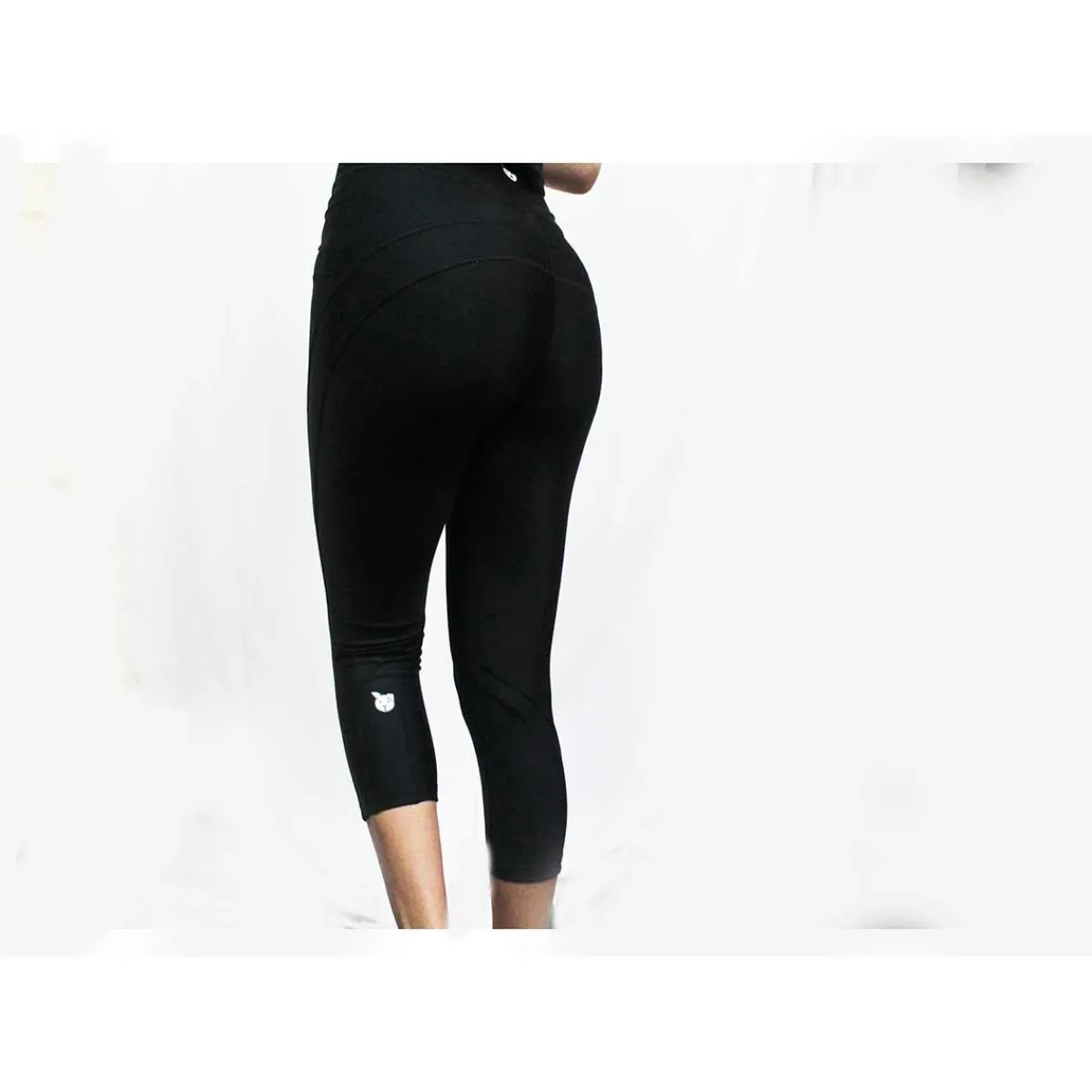 furrresist_black_capri_leggings_6.webp Ryan's Pet Supplies FurRResist Black Capri Leggings