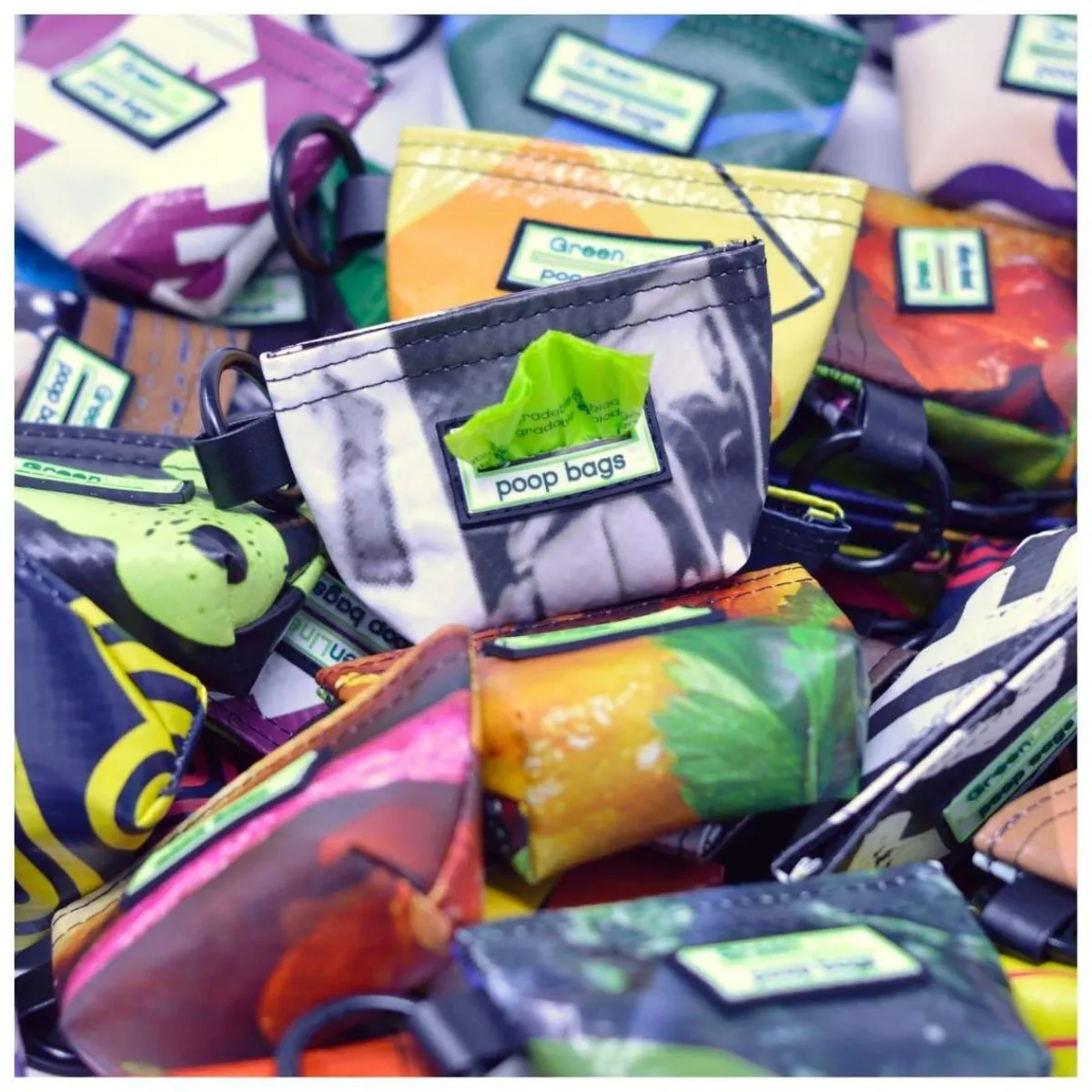 greenline_banner_bag_poop_bag_dispenser_assorted_colors_2.webp Ryan's Pet Supplies GreenLine Banner Bag Poop Bag Dispenser Assorted Colors