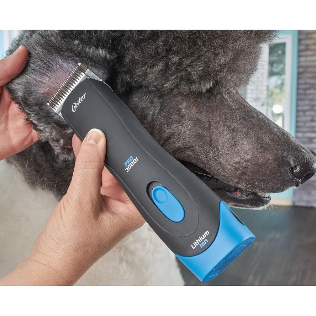 oster_proi_cordless_lithium_ion_clipper_5.webp Ryan's Pet Supplies Oster Pro3000I Cordless Lithium Ion Clipper